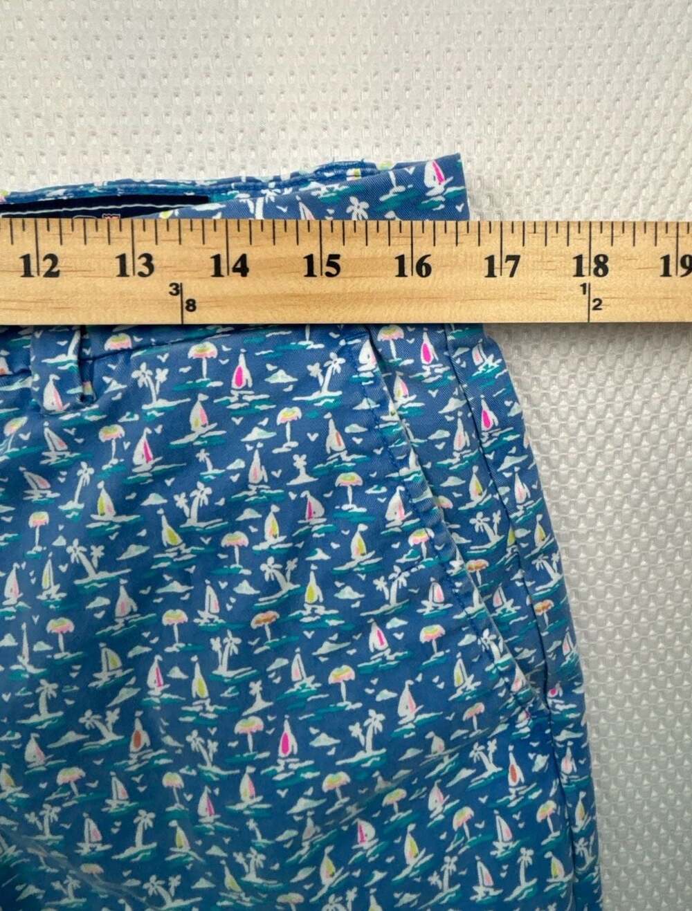 Vineyard Vines Men's Breaker Shorts Size 34 Blue Sailboat Palm Tree Print - Picture 3 of 9